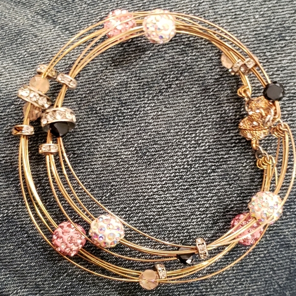 Pair Bracelets pink or black magnetic - Picture 4 of 8